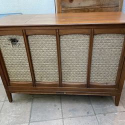 RCA Victor VICTROLA Tube Stereo Cabinet