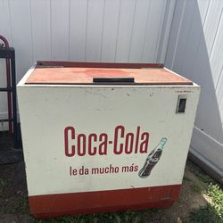Vintage coca cola ice chest