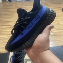ADIDAS YEEZY BLUE TINT 