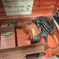 Hilti TE 5 SDS‑Plus Rotary Hammer Drill with Case – 120V Corded – Tested & Working