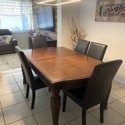 Dinning Table 