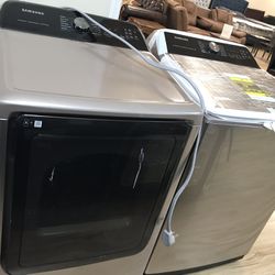 Samsung washer and dryer set in Gold