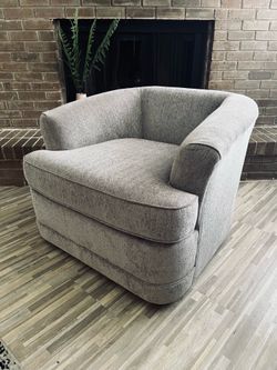 Luxury accent chair