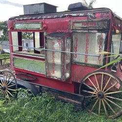 Cretors antique popcorn wagon