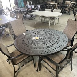 5 Pc round Dining Set