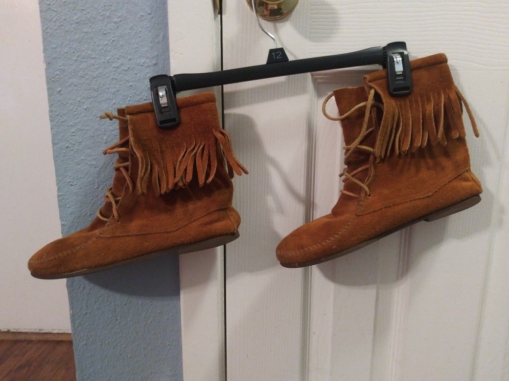 BoHo Vibes Minnetonka Leather Fringe Mid-Calf Boots