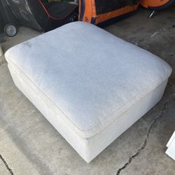Thomasville Ottoman