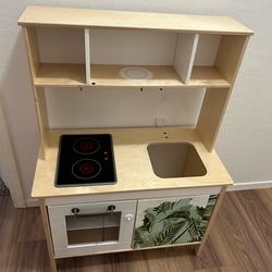 Play kitchen