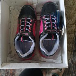 Size 5 Champion Girls Shoes