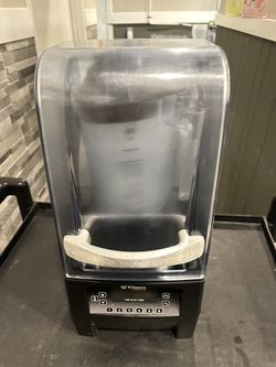 Vitamin Commercial THE QUIET ONE blender