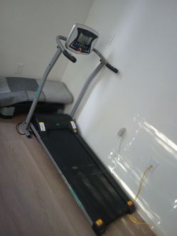 Fold up treadmill