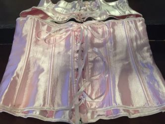 pink corsache