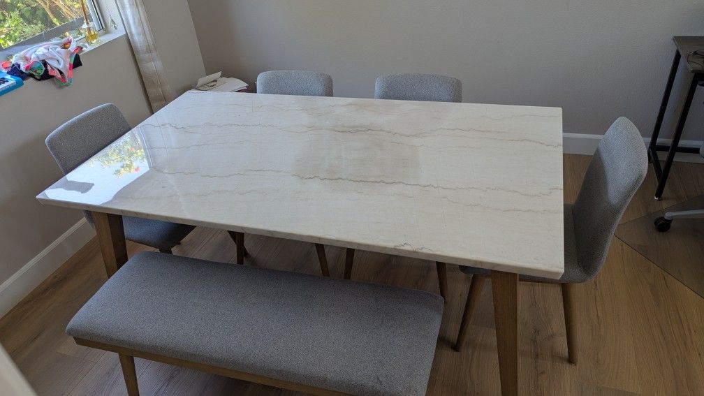 Quartzite Table Dining Set