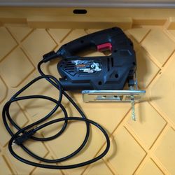 Gigsaw and storage case