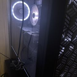GAMING PC WITH HEADSET AND MONITOR 