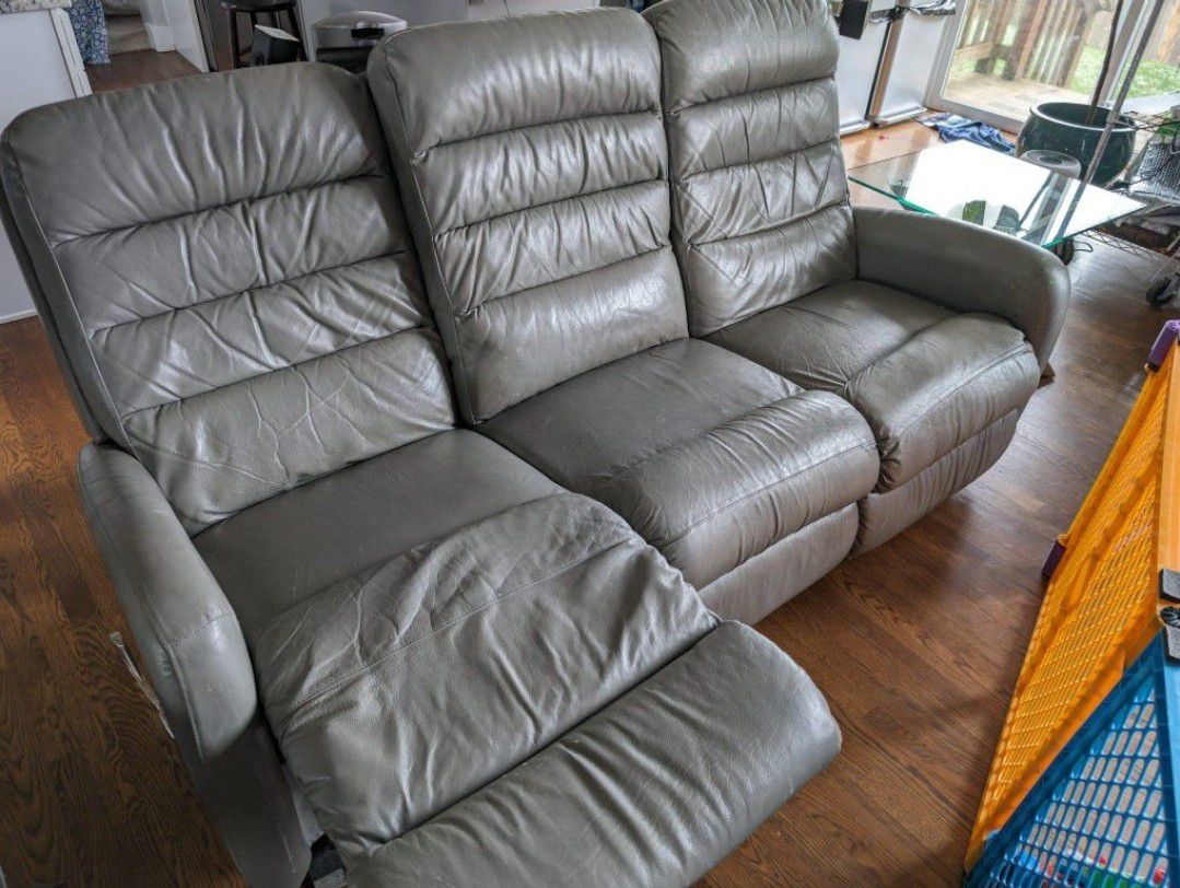 Lazy Boy Leather Couch/recliner And Loveseat