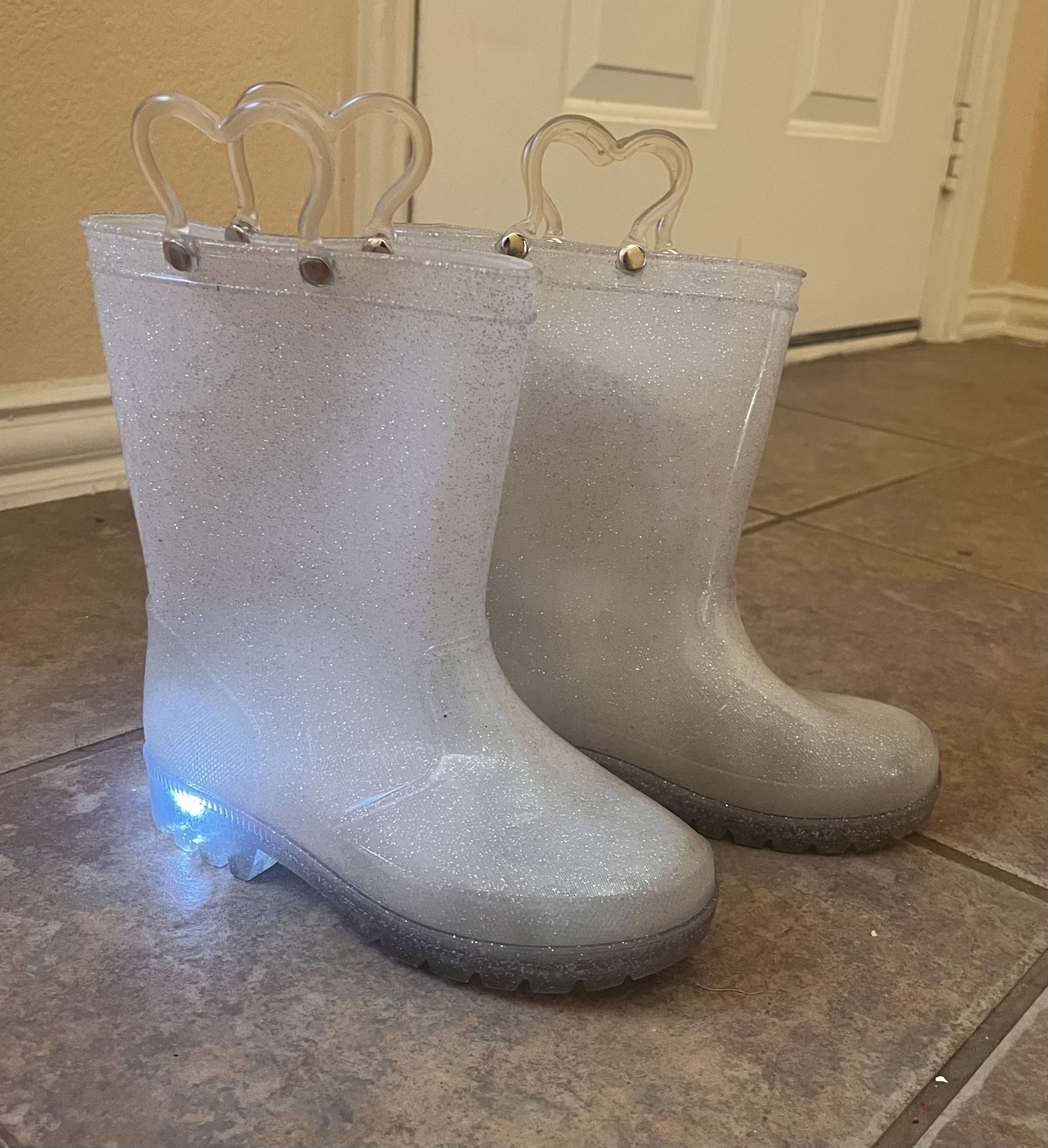Size 1 Girls Snow & Rain Boots