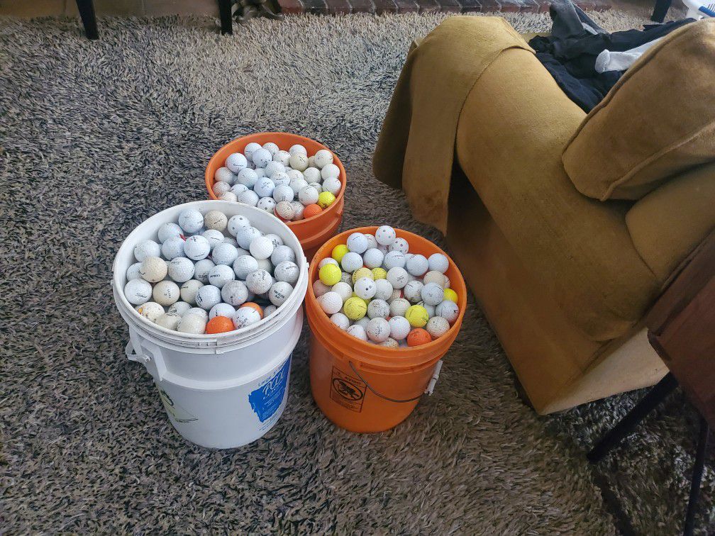 Approx 1000-1100+ Golf Balls  30-40 Wiffle Golf Balls All Kinds Of Brands