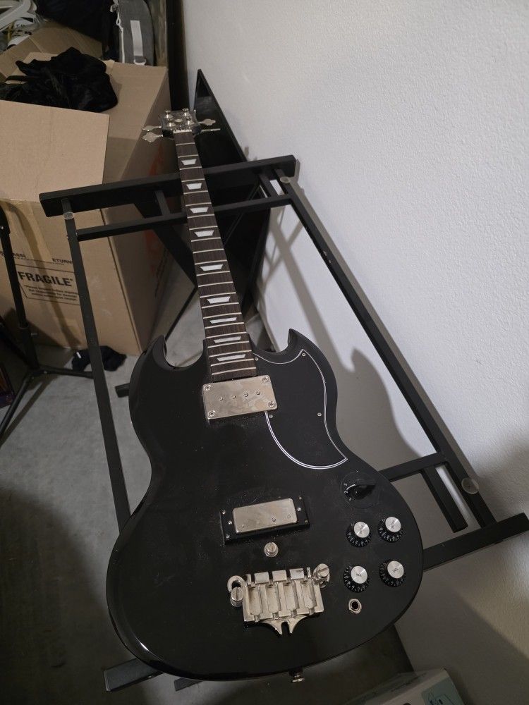 Epiphone EB3 Bass Guitar (No Strings)