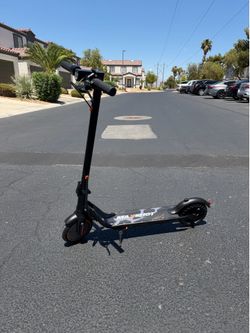 MAXSHOT ELECTRIC SCOOTER