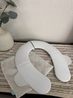 Frida Foldable Travel Potty Seat