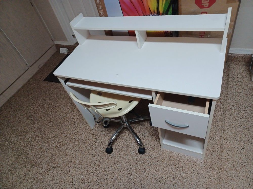 Kids Teens Chair And Desk Set