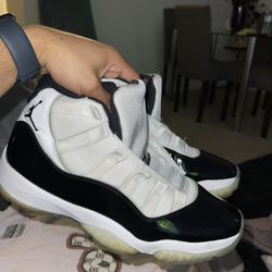 Jordan Concord 11  And Nike AMRC (3.5)