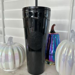 Starbucks Black Drip Slime Halloween Venti Cold cup 2024 for Sale in  Whittier, CA - OfferUp