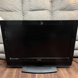 Vizio VW32L HDTV40A 32" LCD Television 720P HDTV 