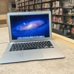 Apple MacBook Air 13”inch