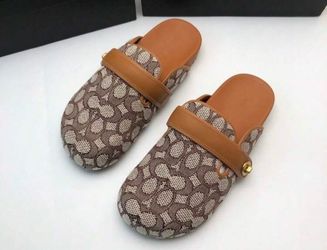 Women’s  sandal