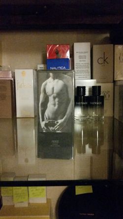 abercrombie fierce 1.7 yo vendo perfumes solo pídeme el que te guste. Siempre tengo los mejores precios