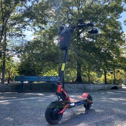 Scooter Kaabo Mantis 10