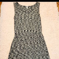 NWOT MERONA DRESS BLACK AND WHITE SIZE S 