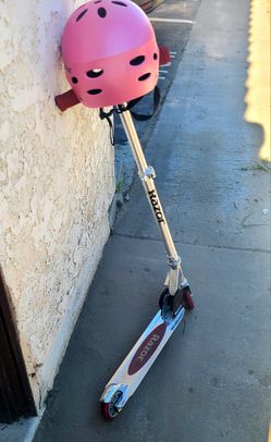 Razor Scooter With Helmet 