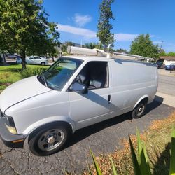2004 Chevy Astro Van