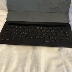WIRELESS BLUETOOTH KEYBOARD 