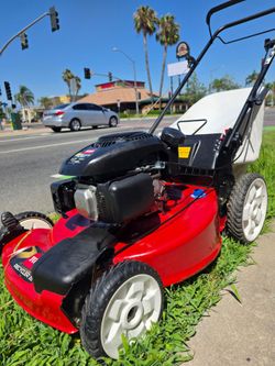 TORO GAS 22"IN RECYCLER SELF PROPELLED LANW MOWER