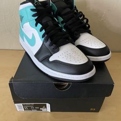 Jordan 1 Mid 