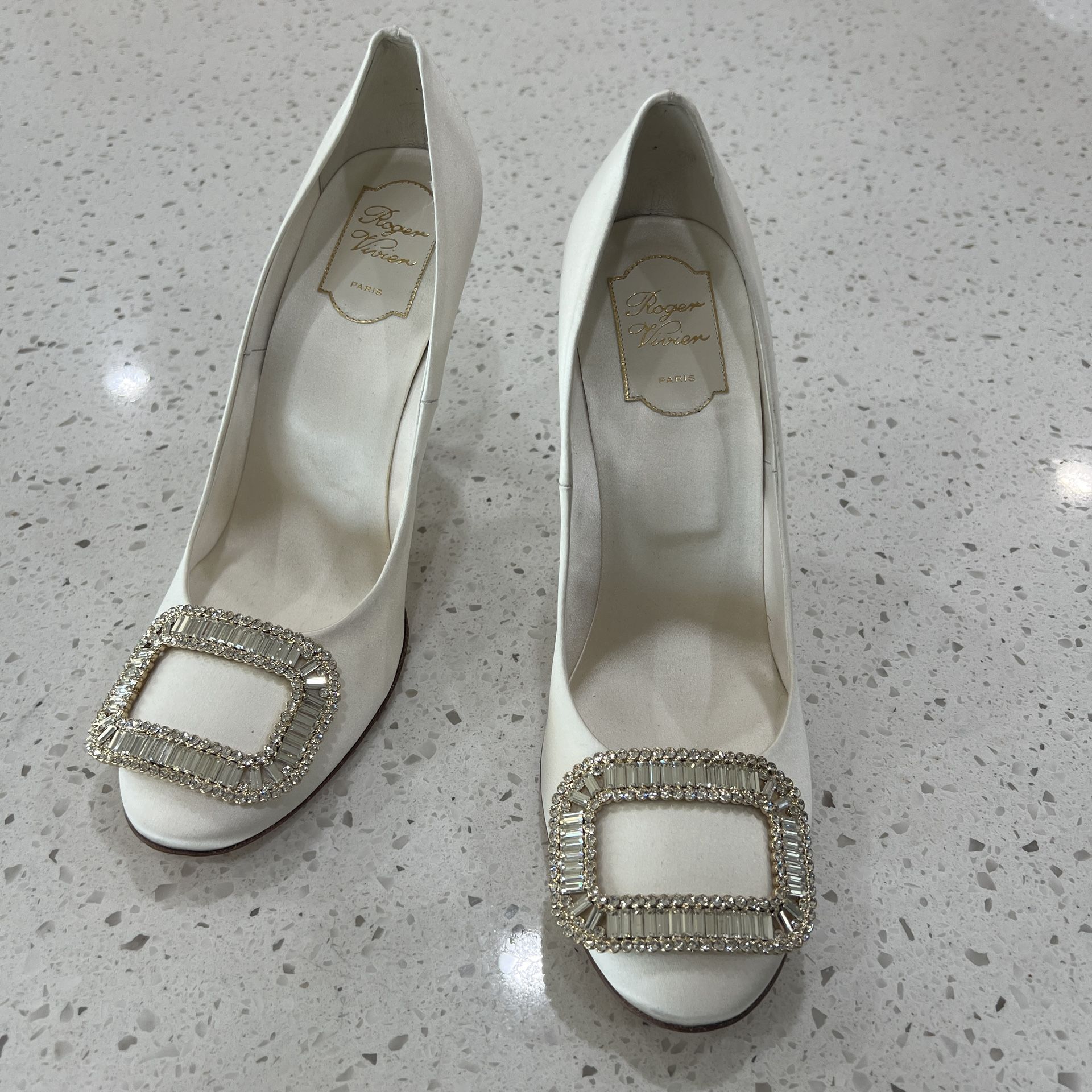 Roger Vivier Trompette Crystal-embellished Satin Pumps in White