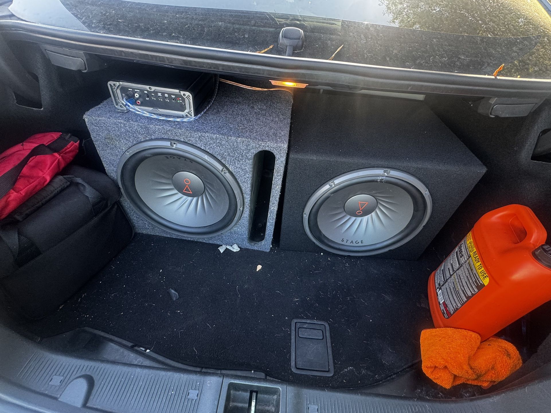 12in x2 JBL subwoofer 1 Ported/ 1 Nonported