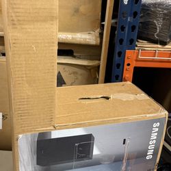 Soundbar And Subwoofer 