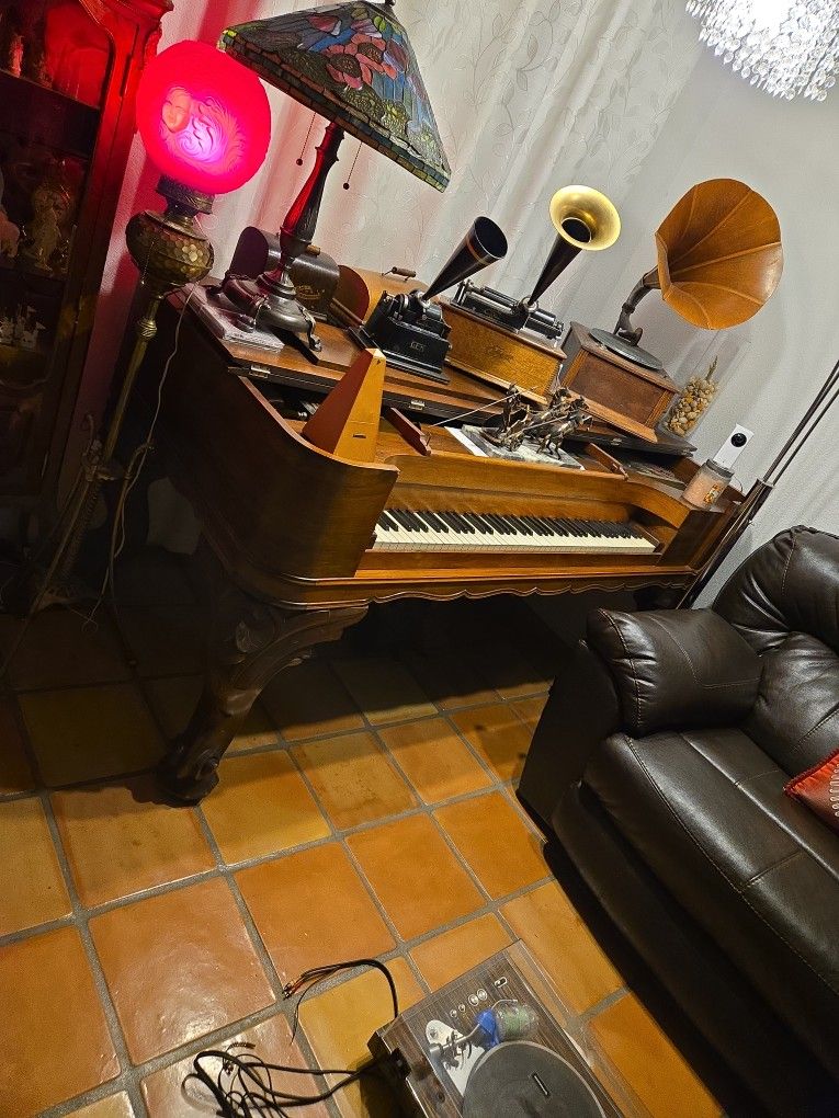 1889 Piano - Moving Must Sell $180