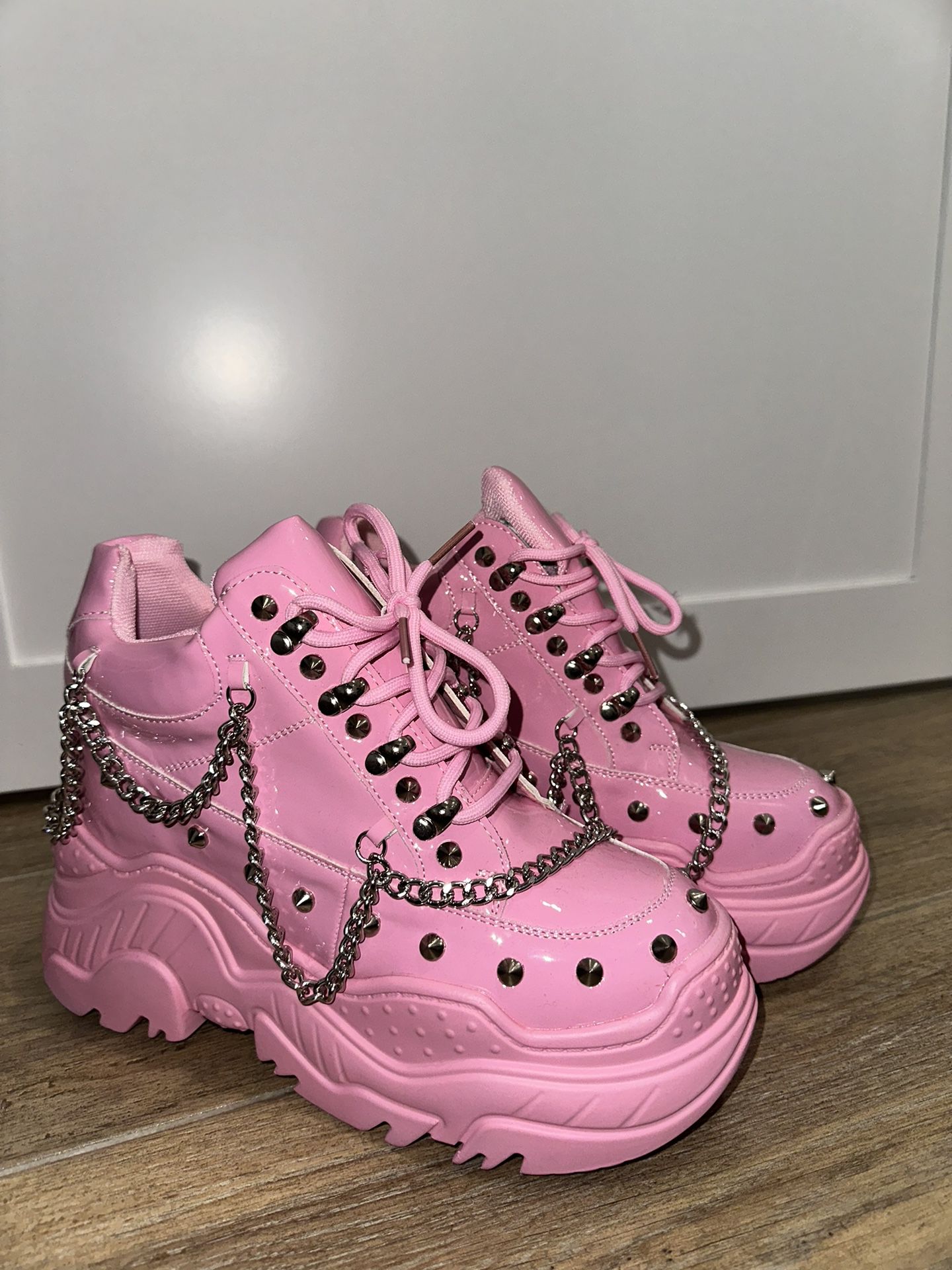 Patent pink Space Candy Chain Sneakers🍭