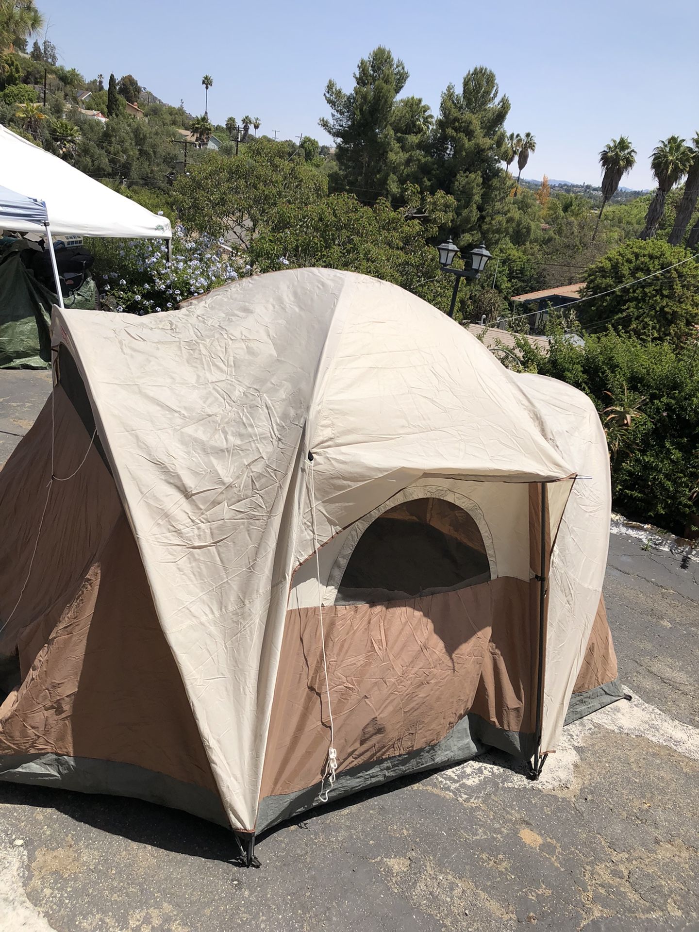 Brand New Coleman 8 Person Cedar Grove Spacious Tent Tetail Price $299 Plus Tax