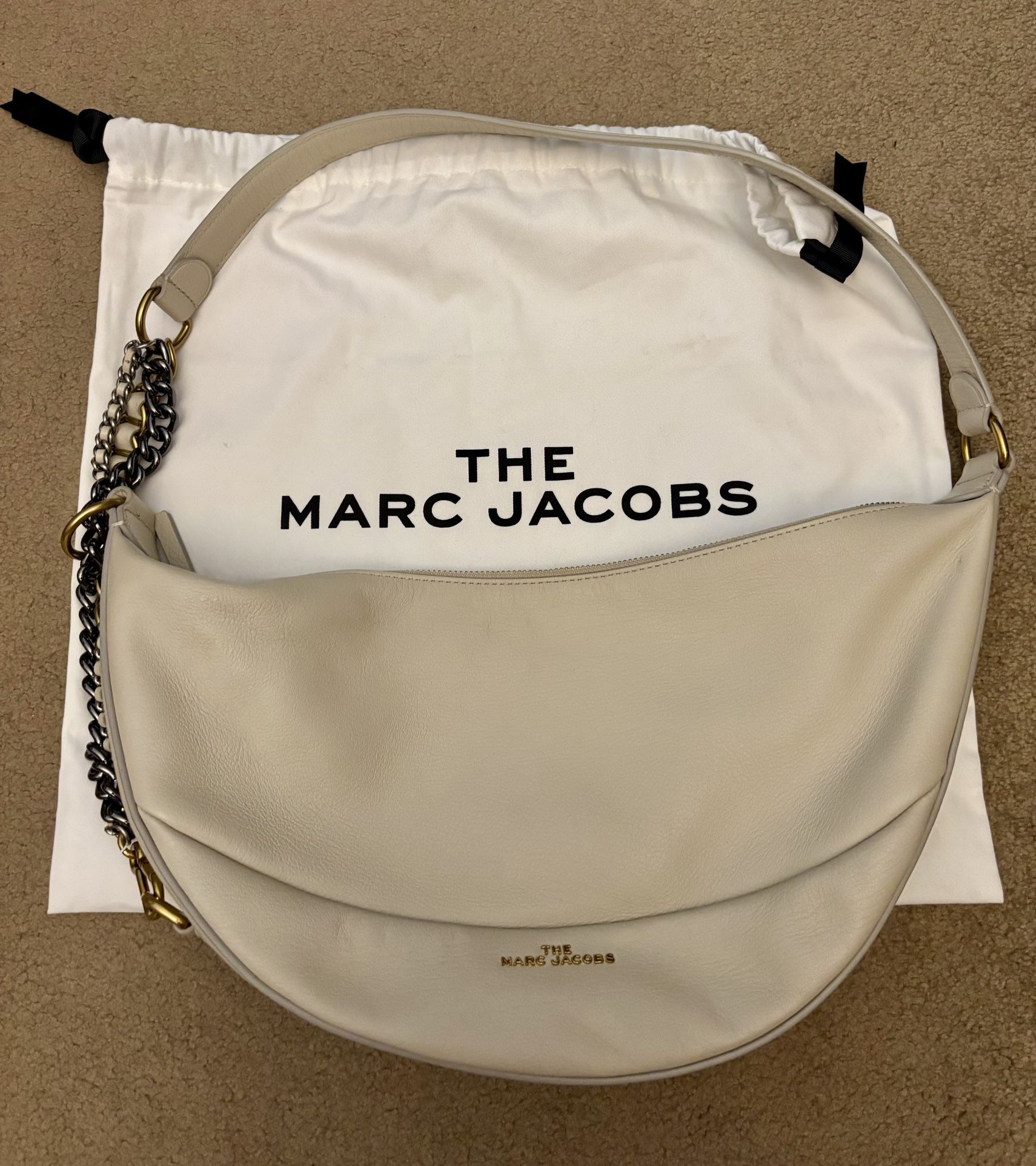 Marc Jacob’s Eclipse Leather Bag Purse