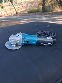 Makita grinder