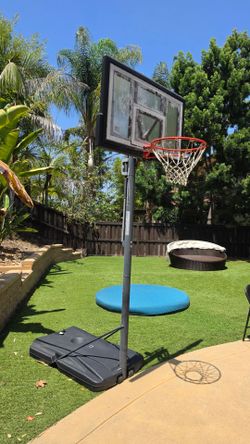 Basketball hoop