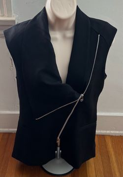Veronica Beard black asymmetrical motorcycle zip lined vest, size 4 Made in USA