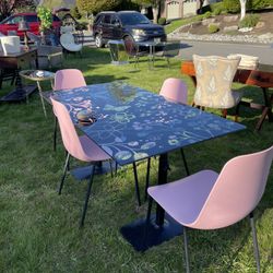 Glass Dining Table With Very Cool Floral Design 